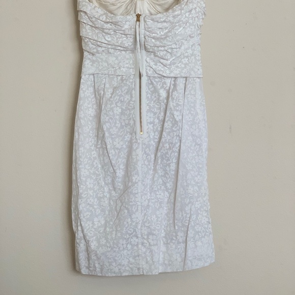Marc Jacob’s white strapless dress - Picture 8 of 11